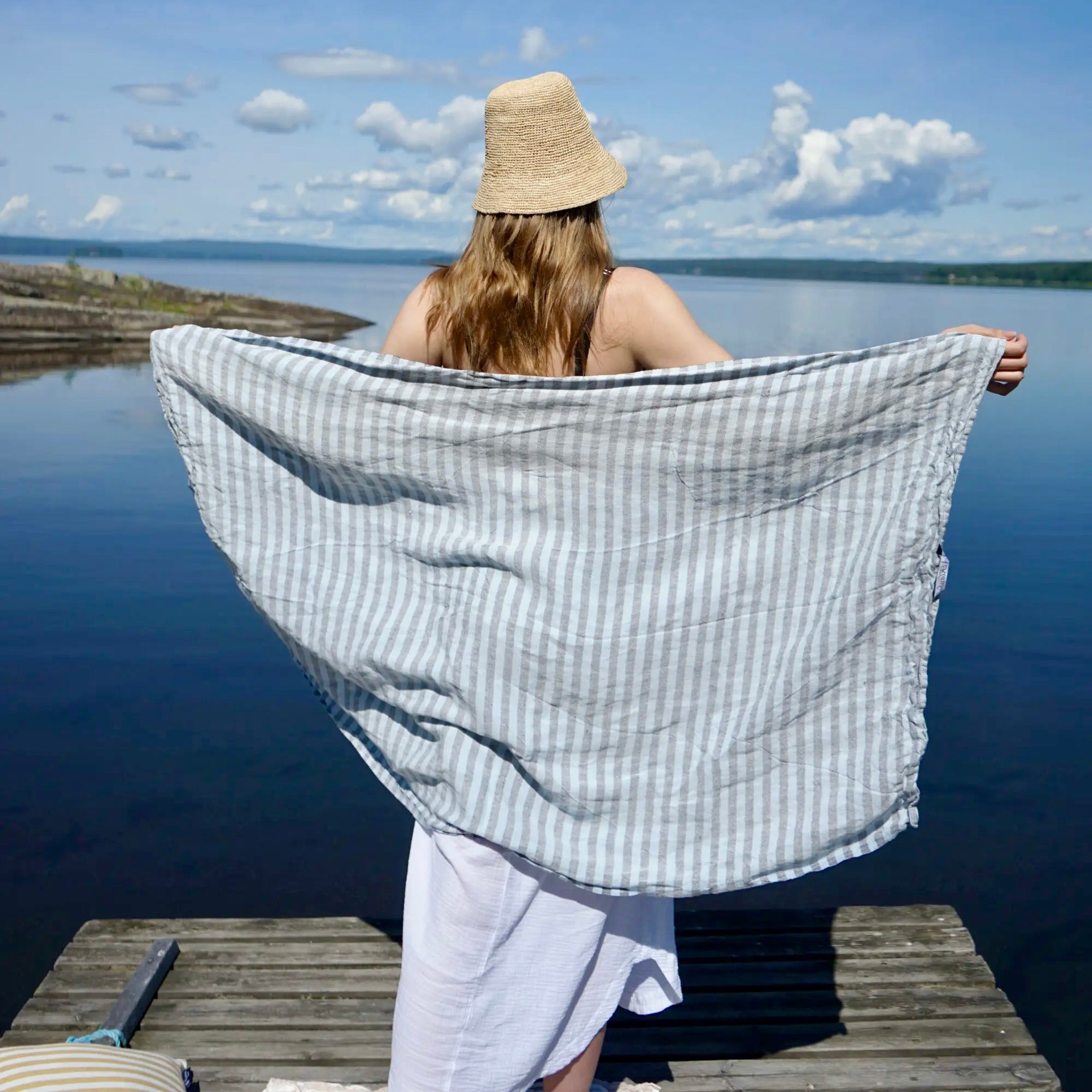 ''REGNBÅGE' badehåndklæder 90x160 cm' - Badehåndklæder by Rune-Jakobsen Design